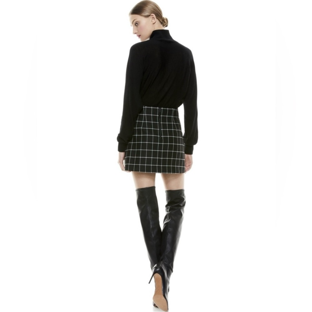 Alice + Olivia Mini Skirt Houndstooth Plaid Black White Women 10 Academia Preppy - Picture 3 of 11
